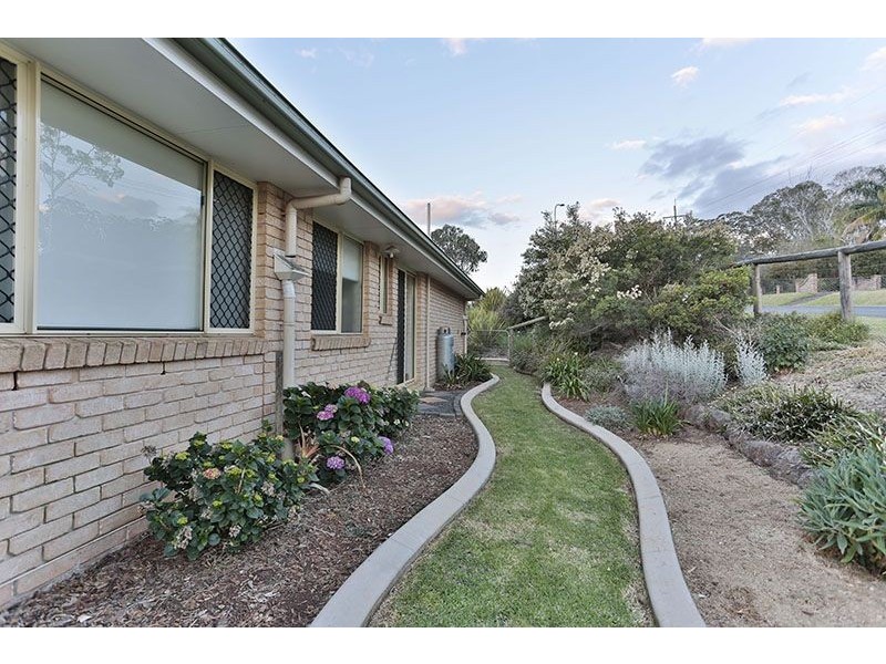 1 Kimdon Crescent, Highfields QLD 4352