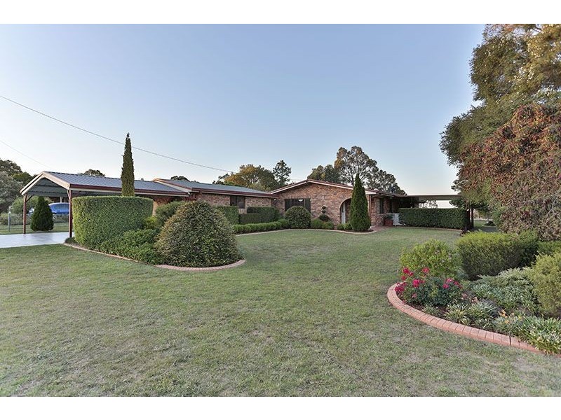 7 Roslyn Street, Westbrook QLD 4350