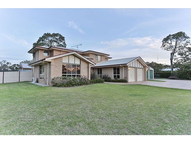 17 Calim Street, Cotswold Hills QLD 4350