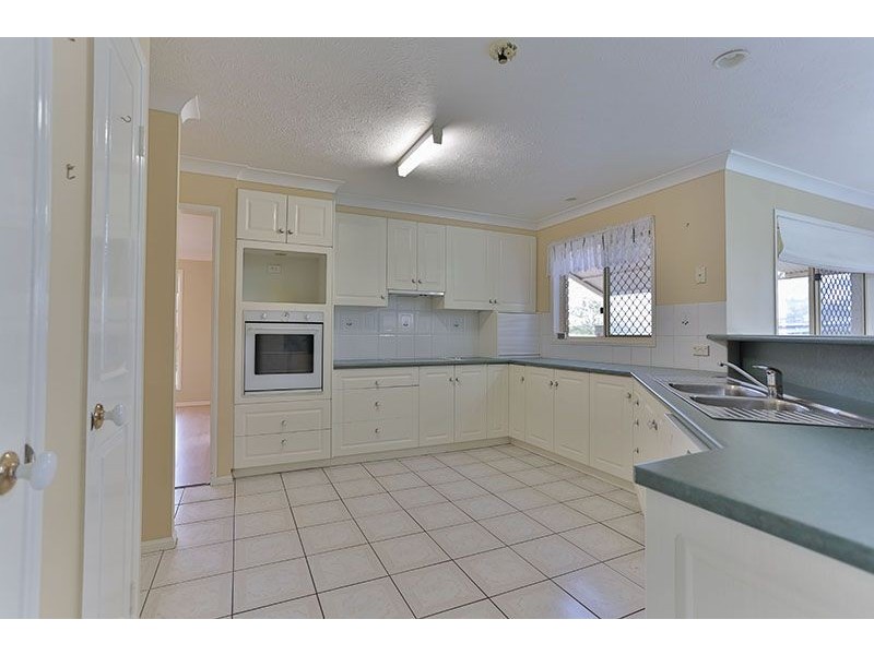 17 Calim Street, Cotswold Hills QLD 4350