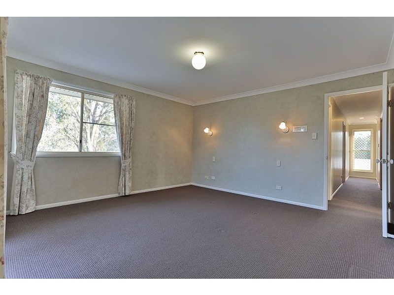 17 Calim Street, Cotswold Hills QLD 4350