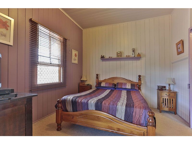 11 Kenilworth Street, North Toowoomba QLD 4350