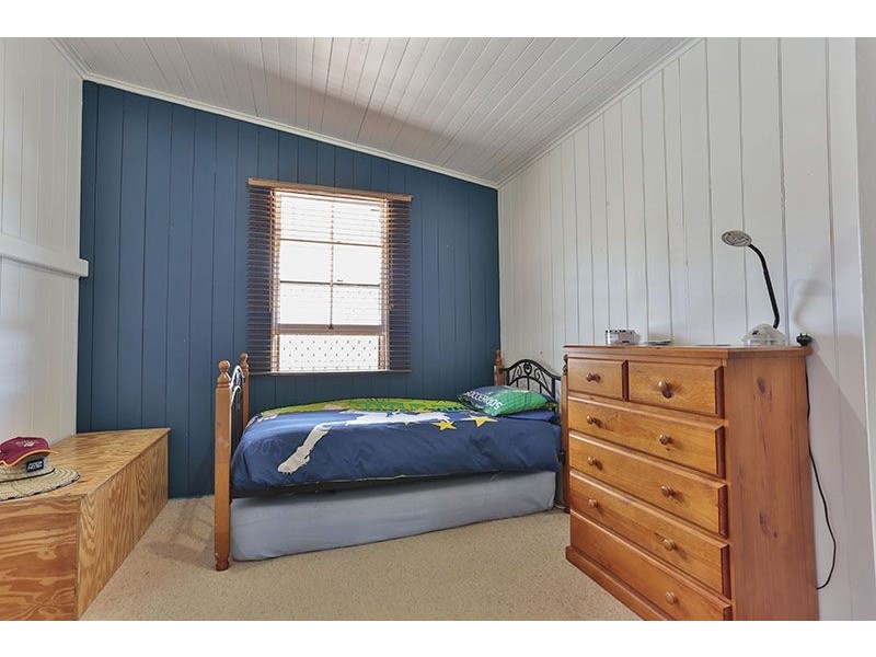 11 Kenilworth Street, North Toowoomba QLD 4350