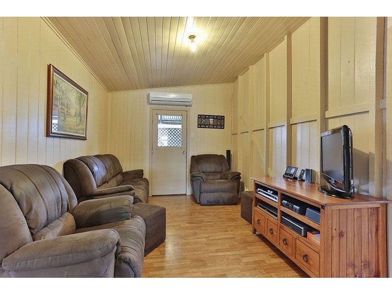 11 Kenilworth Street, North Toowoomba QLD 4350