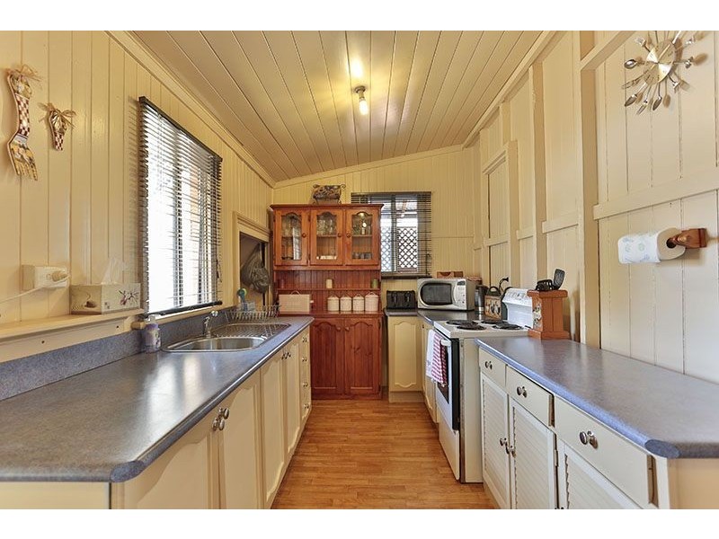 11 Kenilworth Street, North Toowoomba QLD 4350