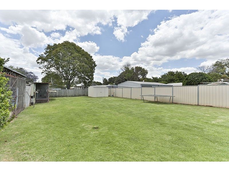 11 Kenilworth Street, North Toowoomba QLD 4350