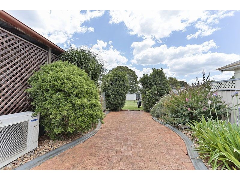 11 Kenilworth Street, North Toowoomba QLD 4350