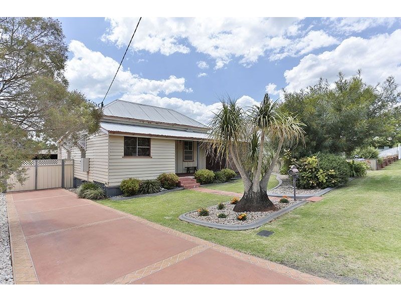 11 Kenilworth Street, North Toowoomba QLD 4350