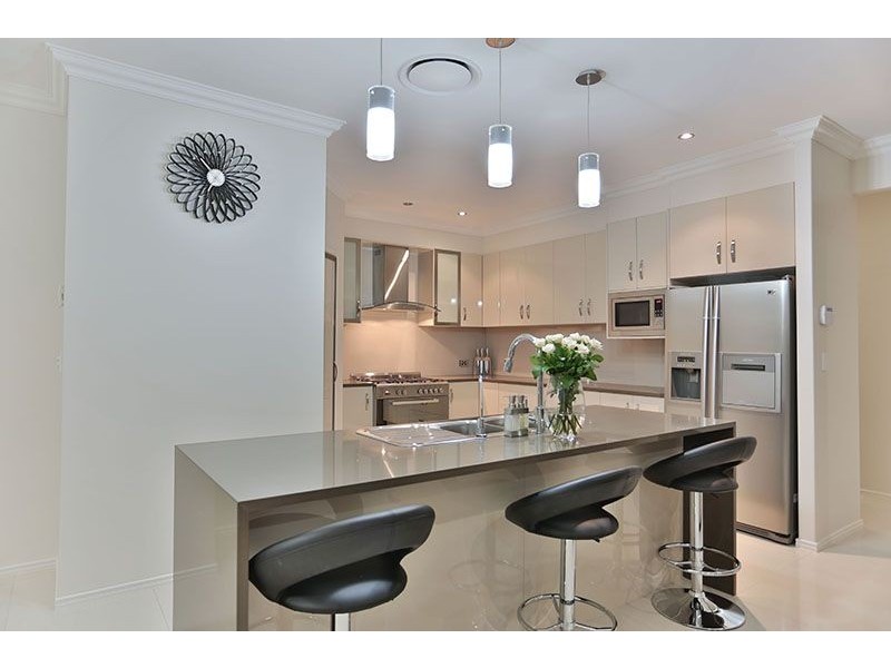 33 Currawong Drive, Highfields QLD 4352