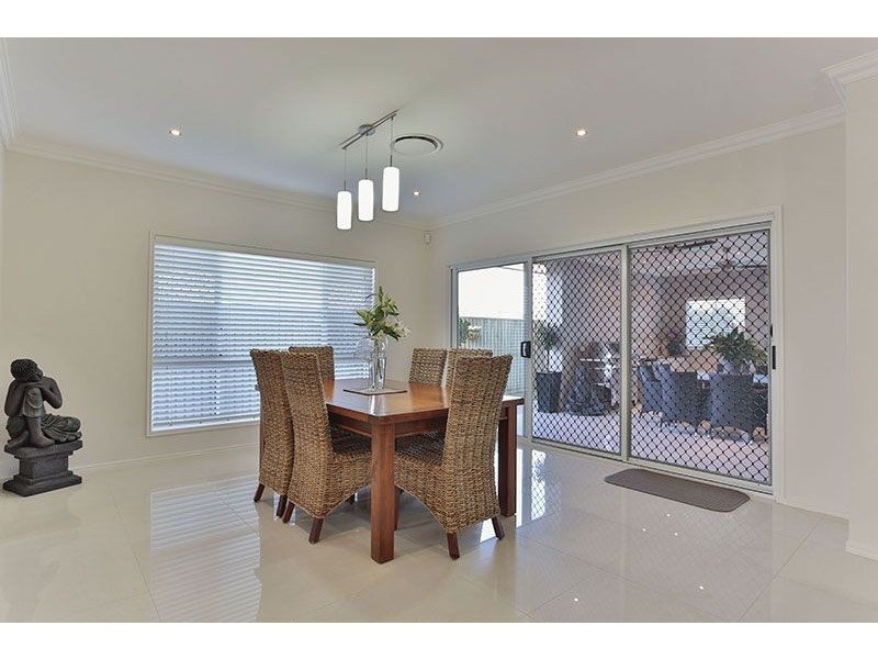 33 Currawong Drive, Highfields QLD 4352
