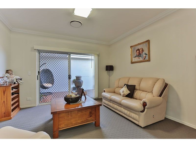 33 Currawong Drive, Highfields QLD 4352