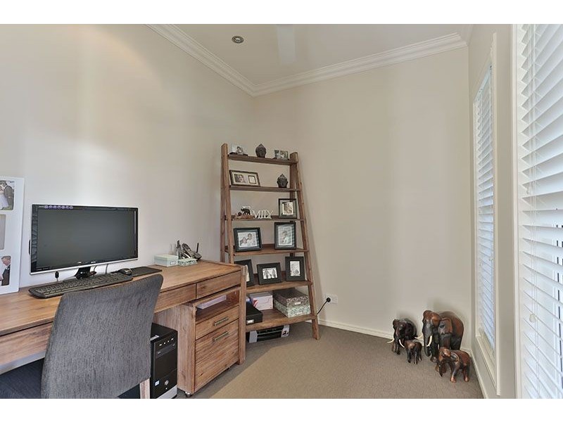 33 Currawong Drive, Highfields QLD 4352