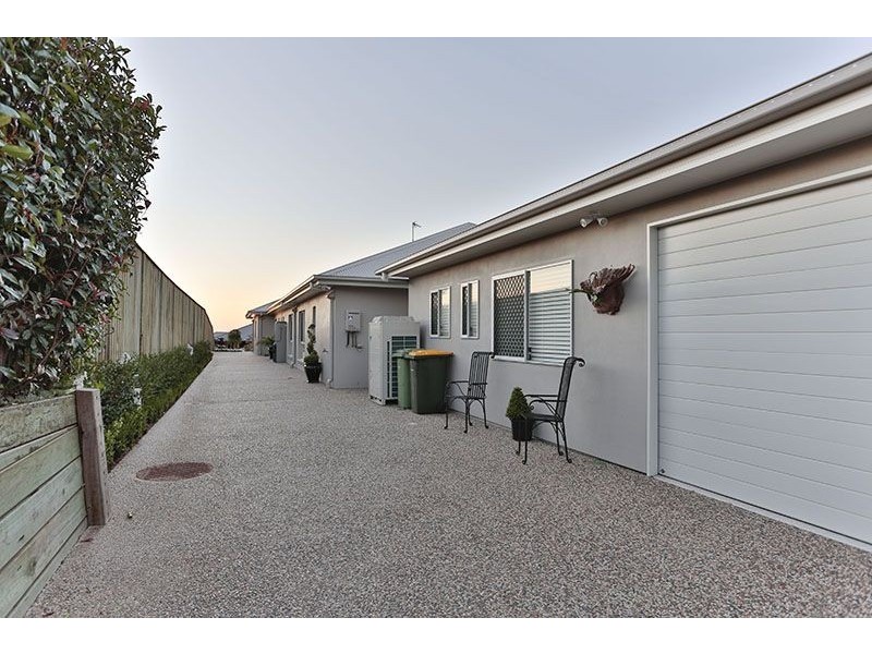 33 Currawong Drive, Highfields QLD 4352