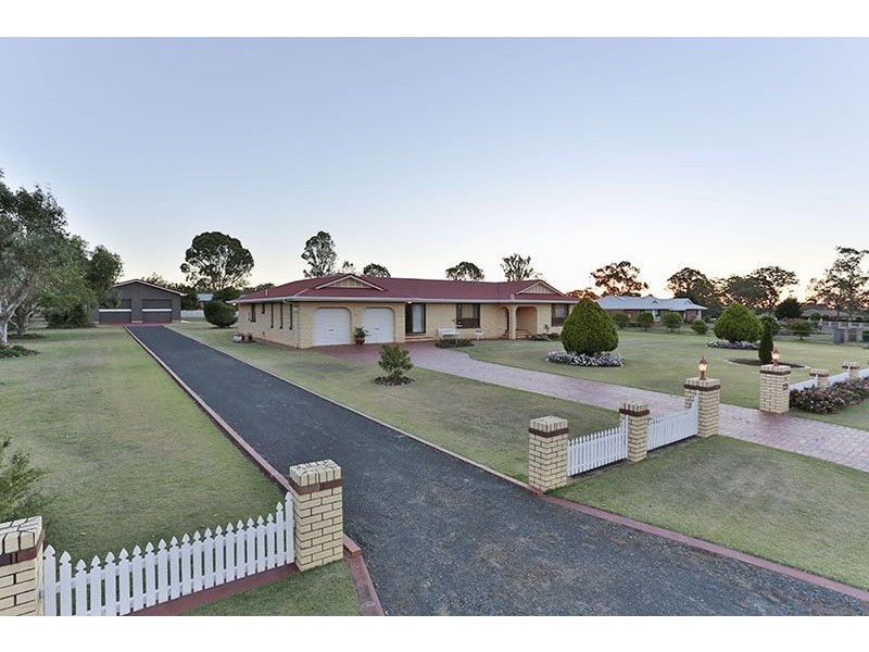 12 Hamzah Drive, Cotswold Hills QLD 4350