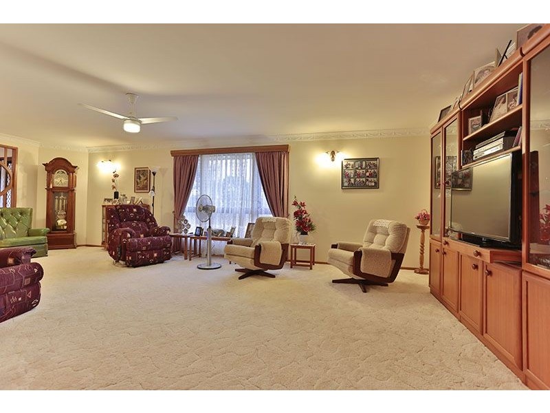 12 Hamzah Drive, Cotswold Hills QLD 4350