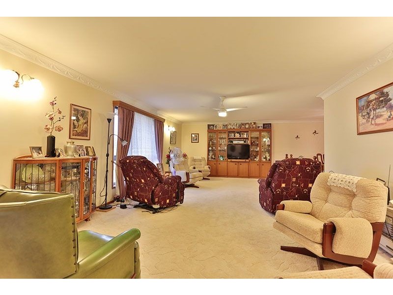 12 Hamzah Drive, Cotswold Hills QLD 4350