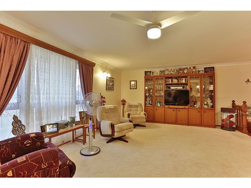 12 Hamzah Drive, Cotswold Hills QLD 4350