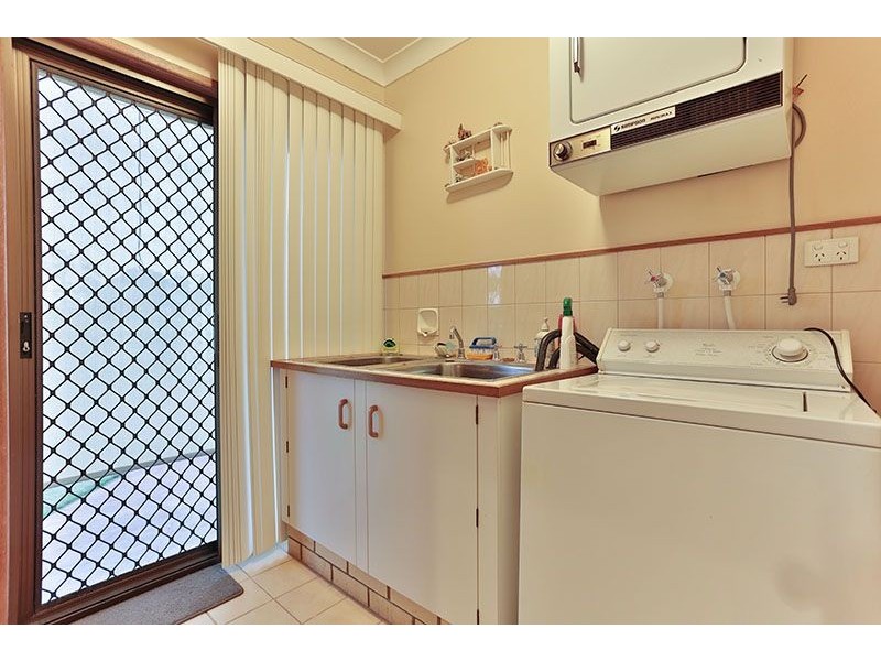 12 Hamzah Drive, Cotswold Hills QLD 4350