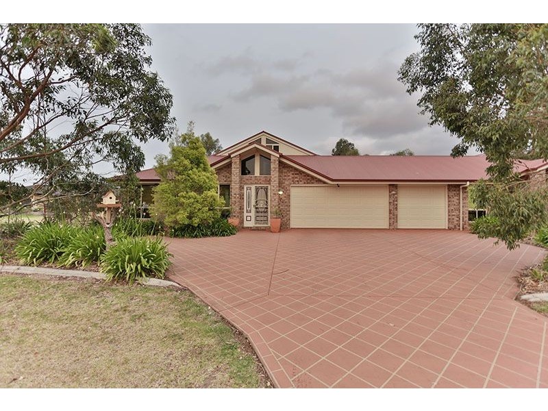 12 Jorgensen Street, Highfields QLD 4352