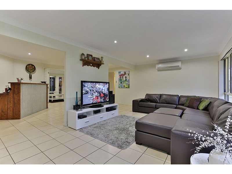 12 Jorgensen Street, Highfields QLD 4352