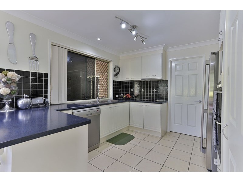 12 Jorgensen Street, Highfields QLD 4352