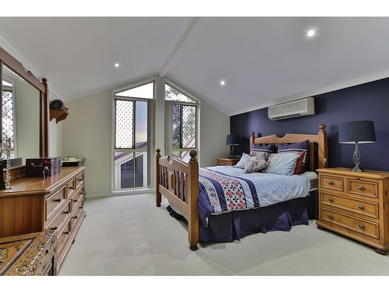 12 Jorgensen Street, Highfields QLD 4352