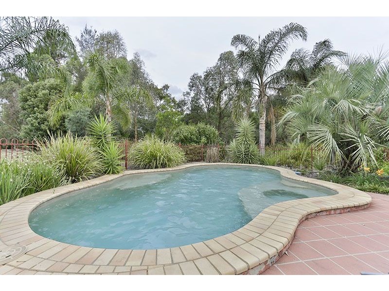 12 Jorgensen Street, Highfields QLD 4352