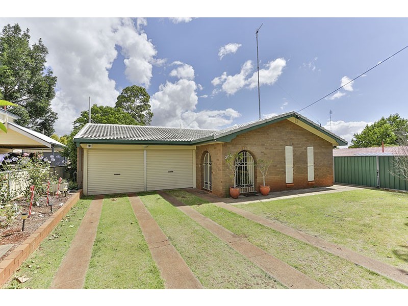 308 Alderley Street, Centenary Heights QLD 4350