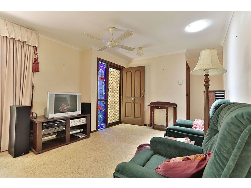 21 Amos Crescent, Mount Lofty QLD 4350