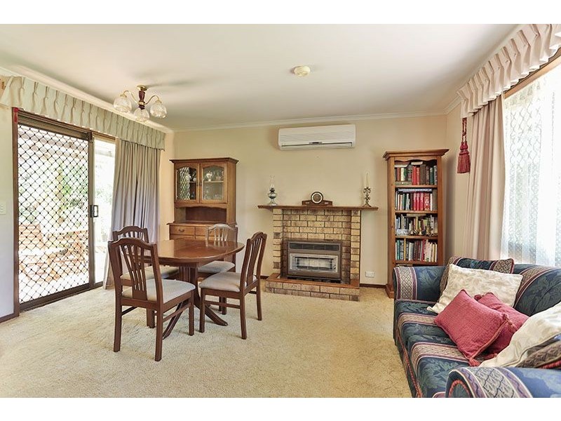 21 Amos Crescent, Mount Lofty QLD 4350