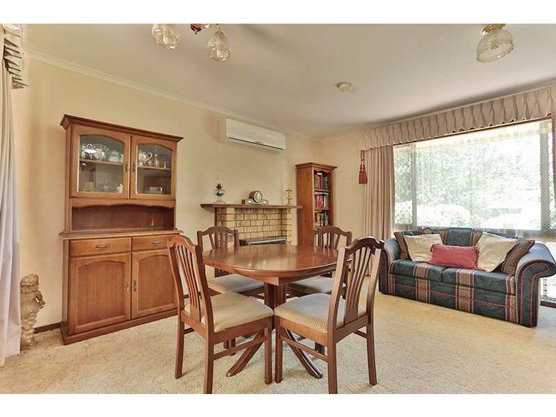 21 Amos Crescent, Mount Lofty QLD 4350