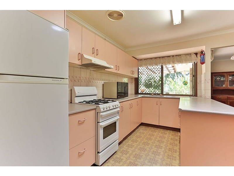 21 Amos Crescent, Mount Lofty QLD 4350