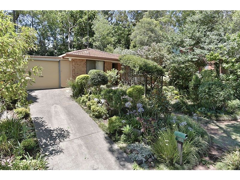 21 Amos Crescent, Mount Lofty QLD 4350