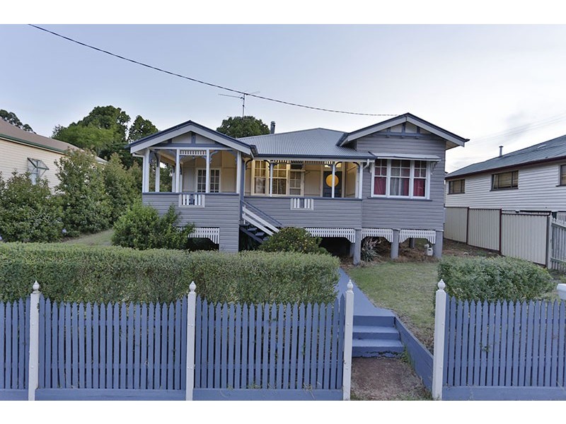 42 Cumming Street, North Toowoomba QLD 4350