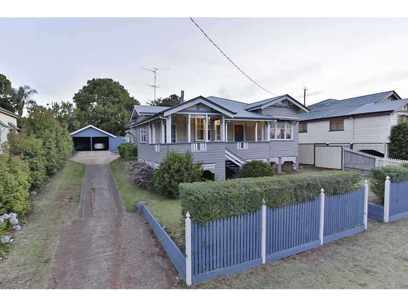 42 Cumming Street, North Toowoomba QLD 4350