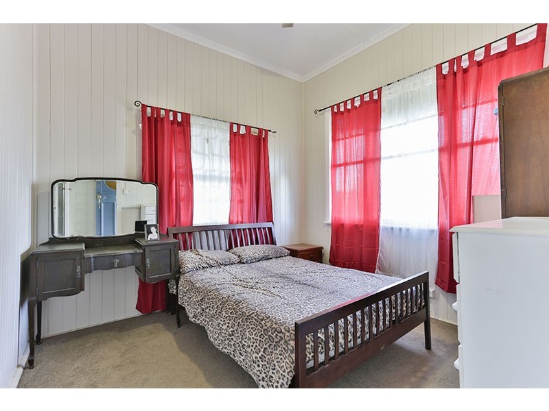 42 Cumming Street, North Toowoomba QLD 4350
