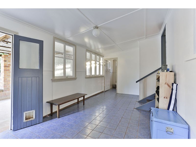 42 Cumming Street, North Toowoomba QLD 4350