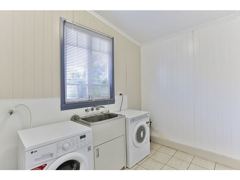 42 Cumming Street, North Toowoomba QLD 4350