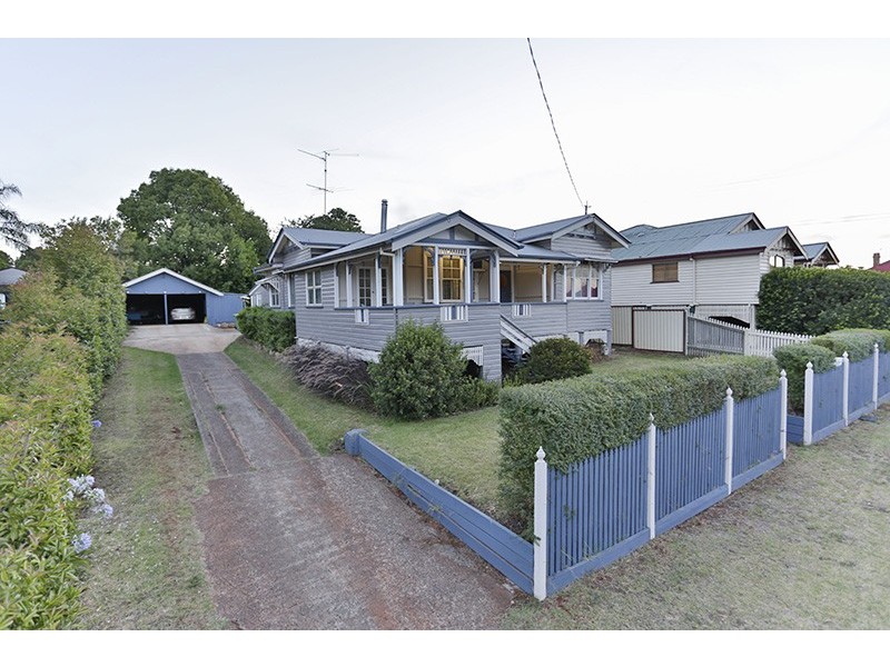 42 Cumming Street, North Toowoomba QLD 4350