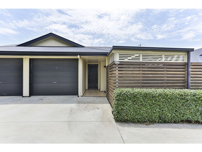 Unit 2/364 Bridge Street, Wilsonton QLD 4350