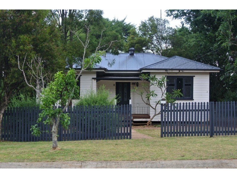 3 Waverley Street, North Toowoomba QLD 4350