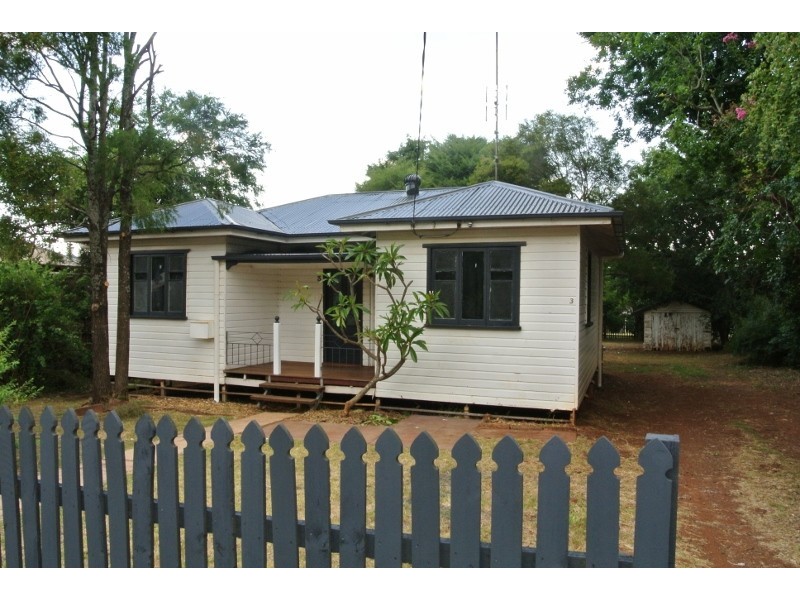 3 Waverley Street, North Toowoomba QLD 4350