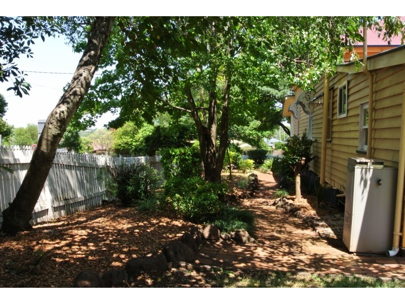 62 Hume Street, North Toowoomba QLD 4350