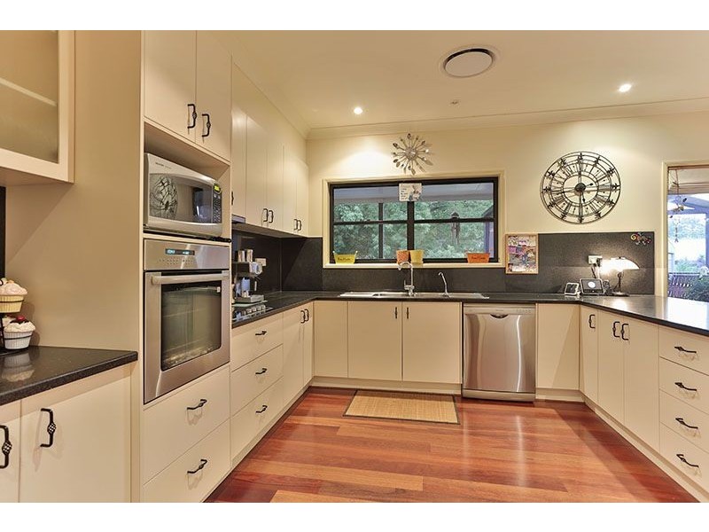 7 Berghofer Drive, Highfields QLD 4352