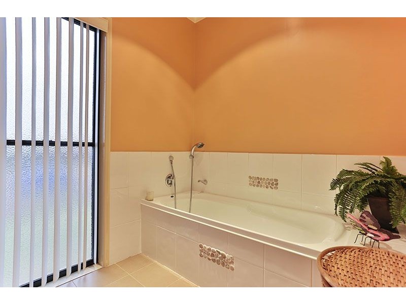 7 Berghofer Drive, Highfields QLD 4352