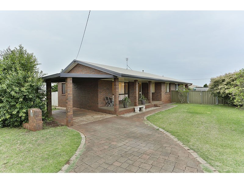 18 Maplewood Drive, Darling Heights QLD 4350