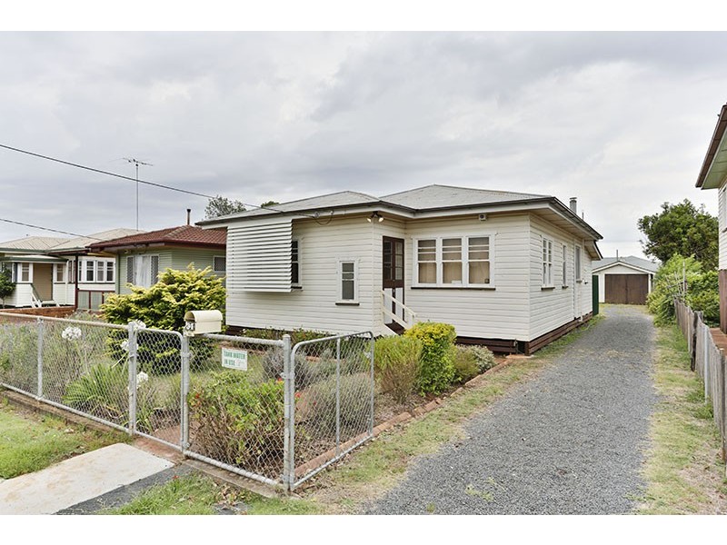 34 Cay Street, Newtown QLD 4350