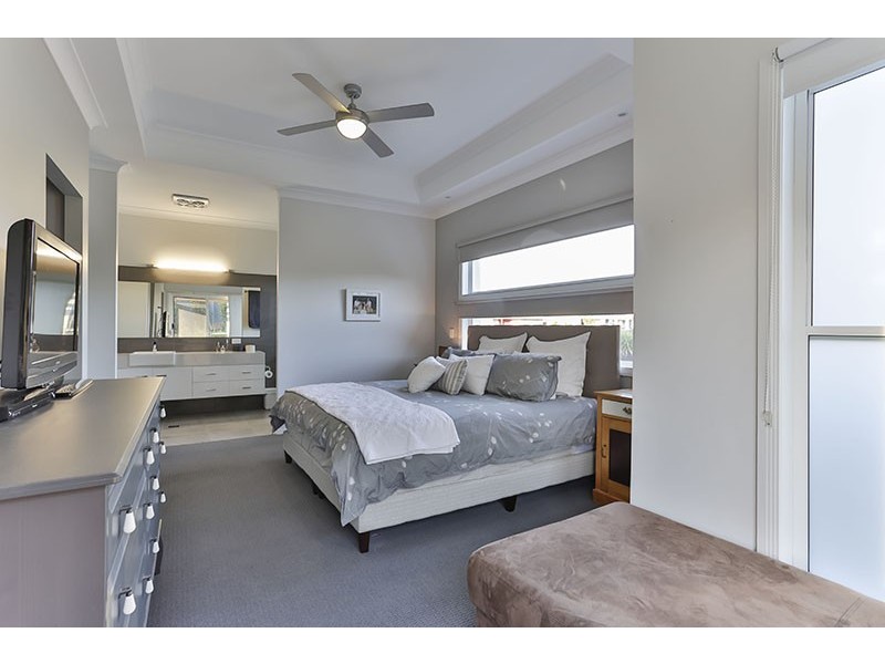 24 Kalimna Drive, Highfields QLD 4352