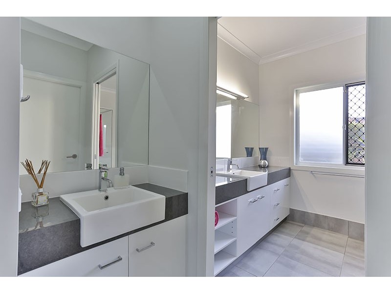 24 Kalimna Drive, Highfields QLD 4352