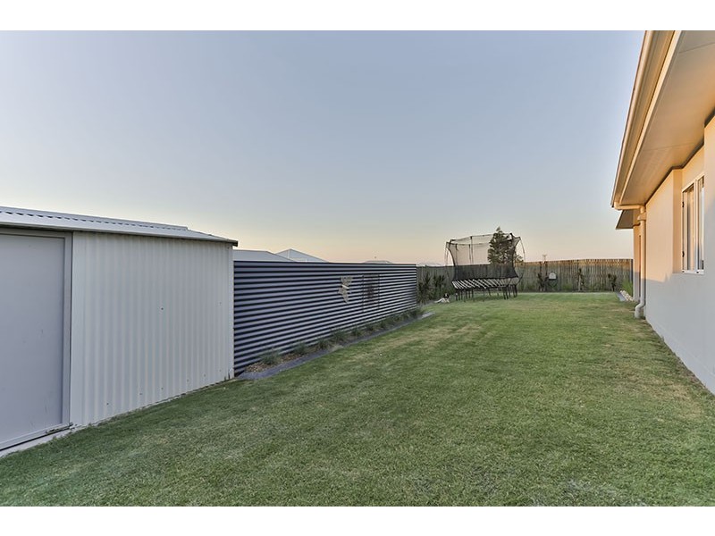24 Kalimna Drive, Highfields QLD 4352